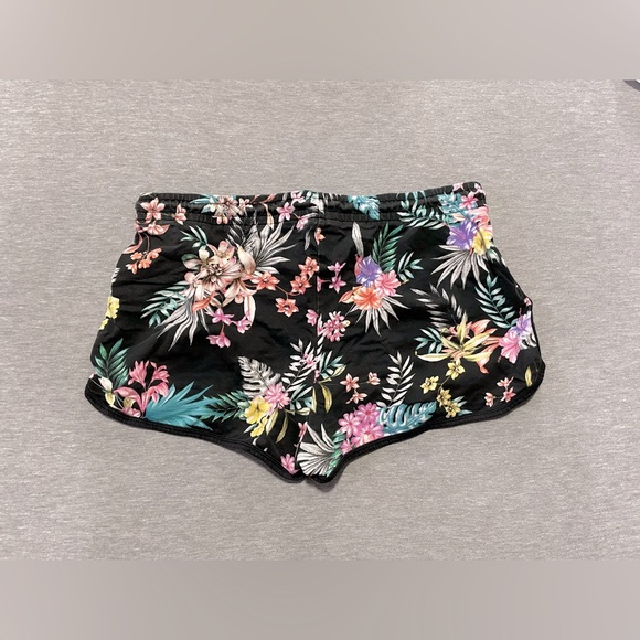 Terranova Floral Board Shorts - Picture 2 of 3